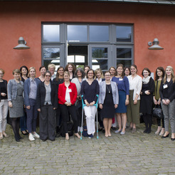 Executive Training April 2018: Women and Cultural Change Executive Training 2018:
Women and Cultural Change