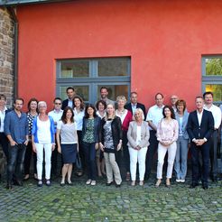 Executive Training 2016: Zukunftsfähige Führung Executive Training 2016:
Zukunftsfähige Führung